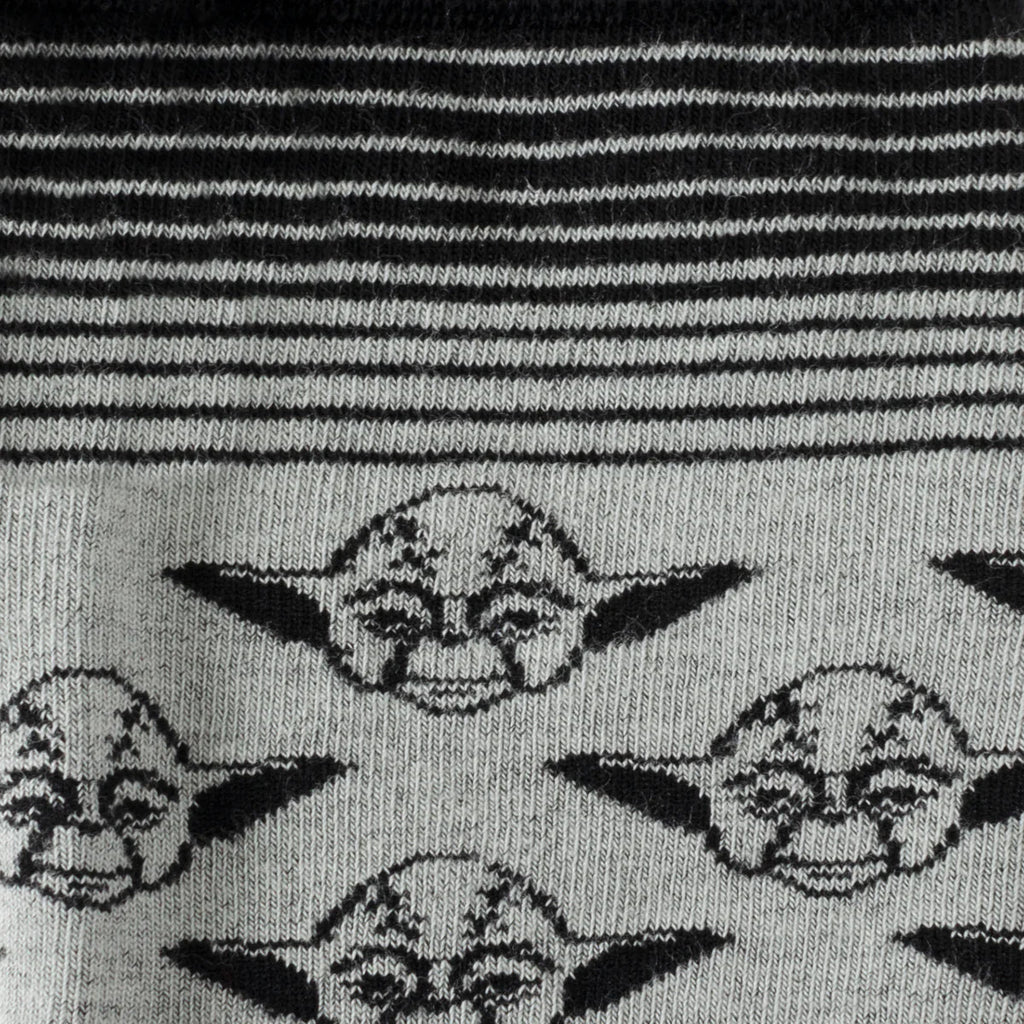 Star Wars Yoda Gray and Black Ombre Pattern Socks with Pin Set - Image 3