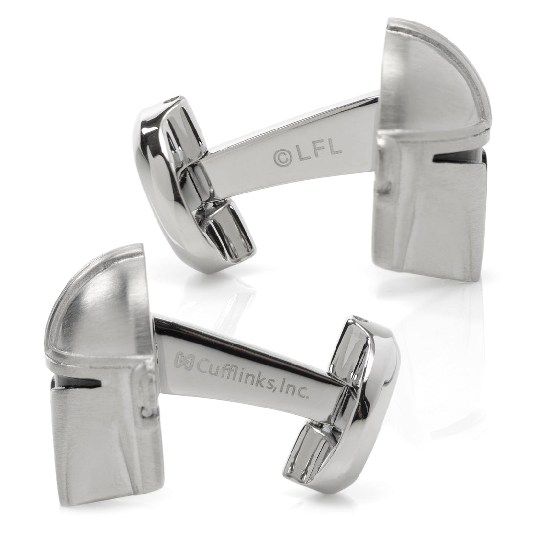Star Wars Mandalorian 3D Helmet Cufflinks in Silver and Black - Image 4