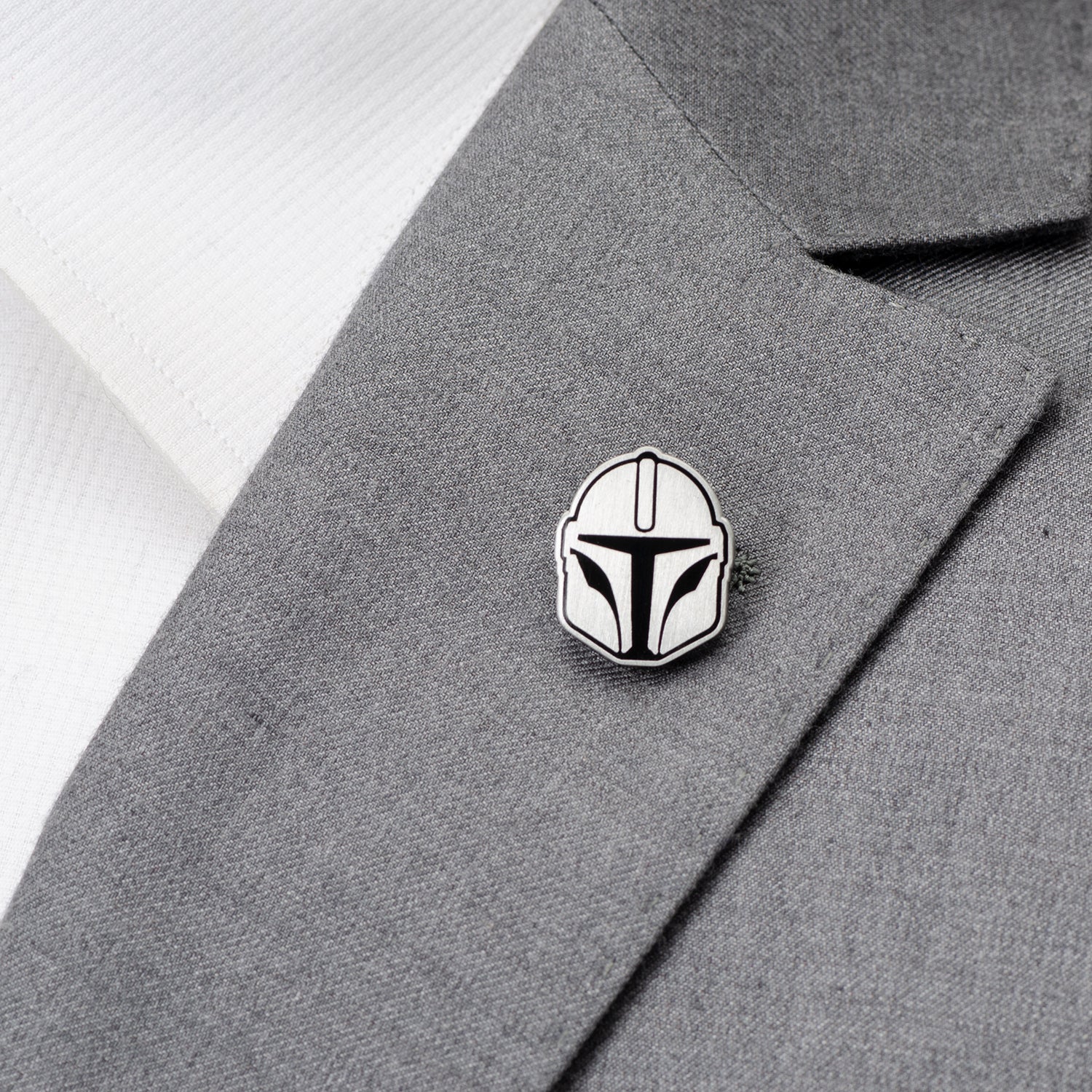 Star Wars Mandalorian Helmet Lapel Pin Silver and Black - Image 4