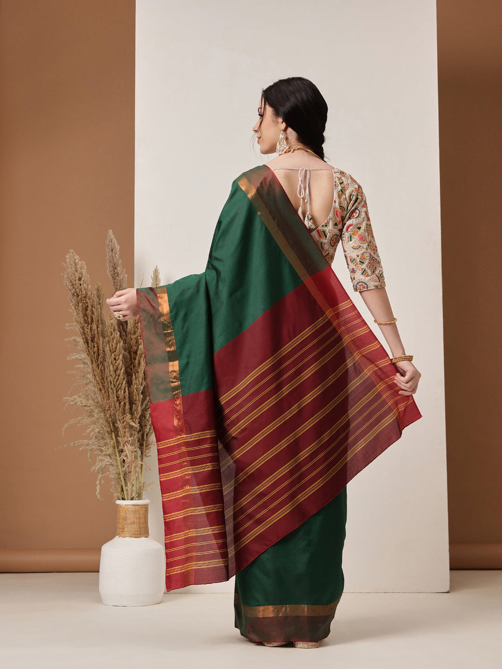 Green Banarasi Art Silk Solid Saree with Traditional Weave