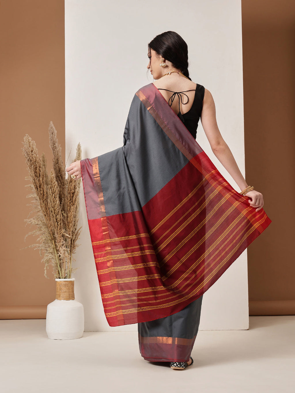 Grey Banarasi Art Silk Solid Saree for Elegant Traditional Wear
