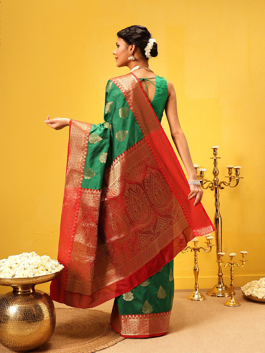 Green Banarasi Silk Saree with Elegant Woven Design