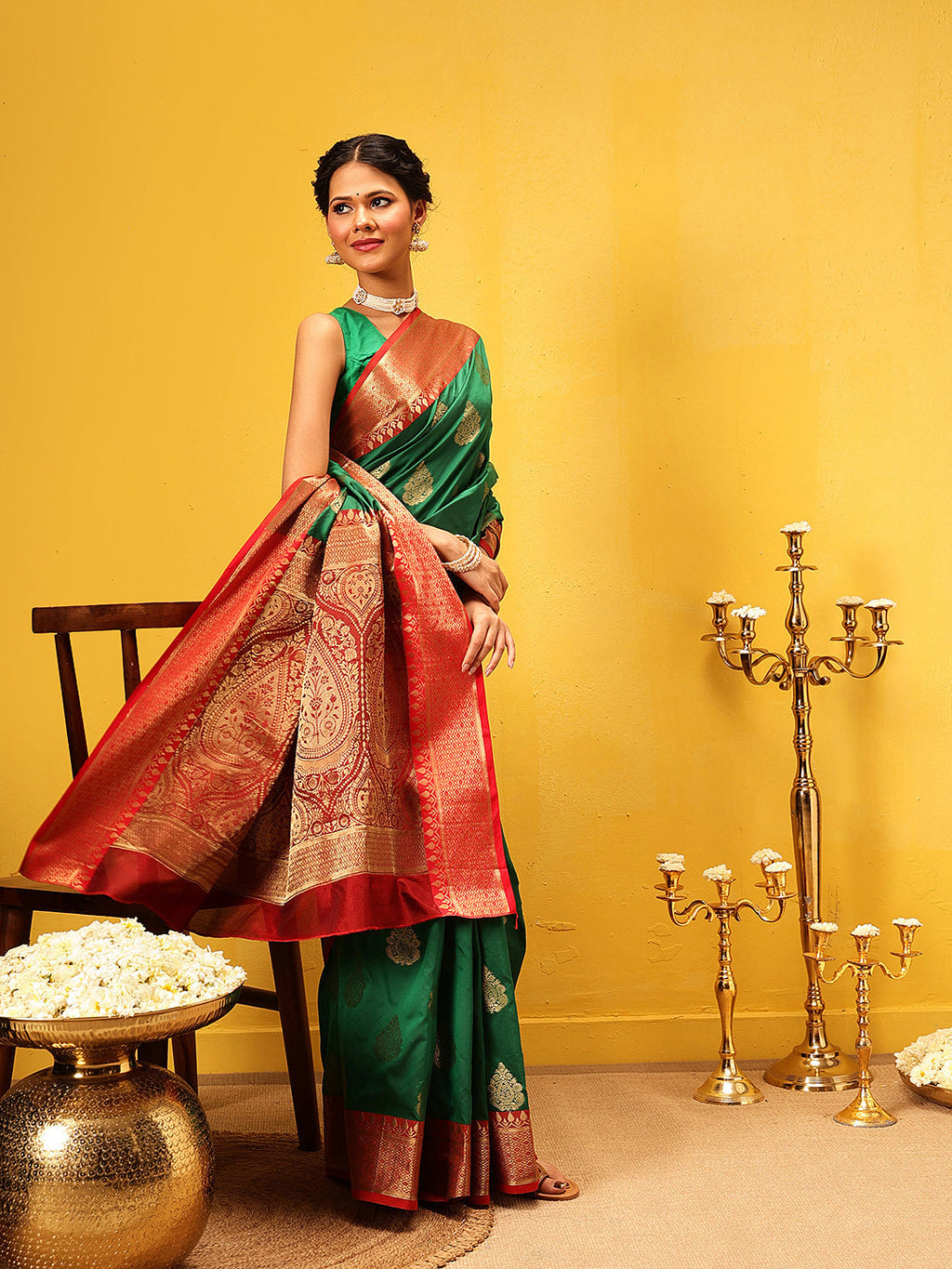 Green Banarasi Silk Saree with Elegant Woven Design