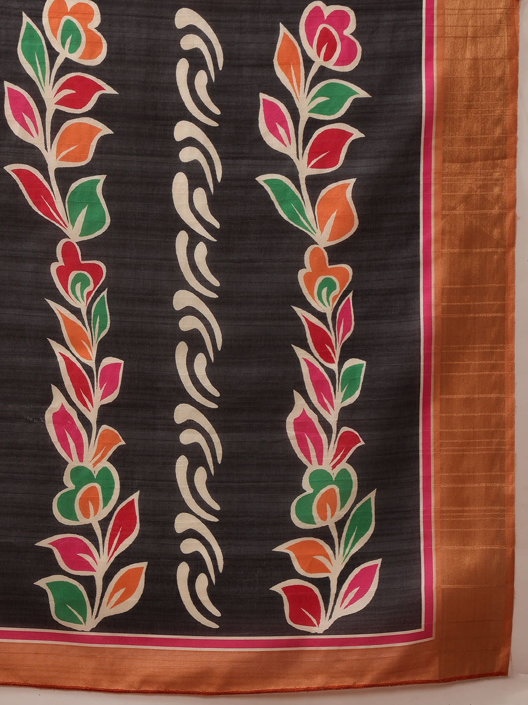 Black Banarasi Silk Blend Floral Digital Printed Saree