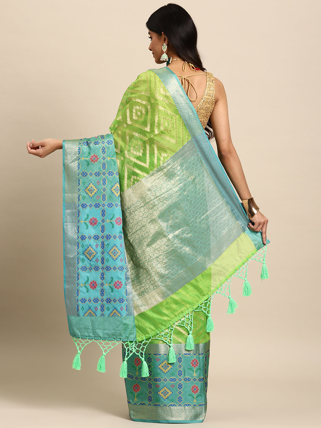 Green Silk Blend Geometric Woven Zari Design Saree