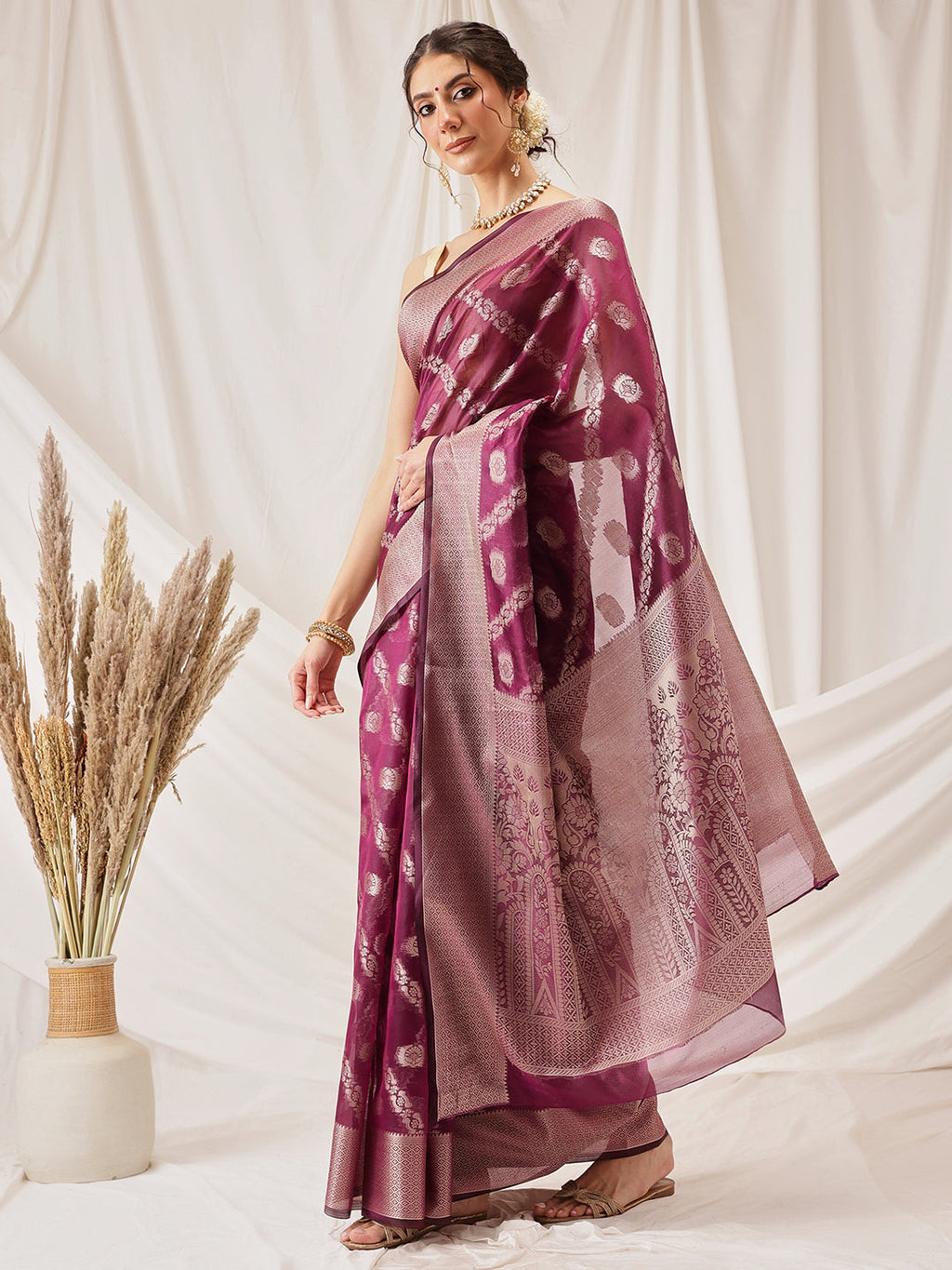 Purple Banarasi Organza Silk saree with Lahariya woven pattern