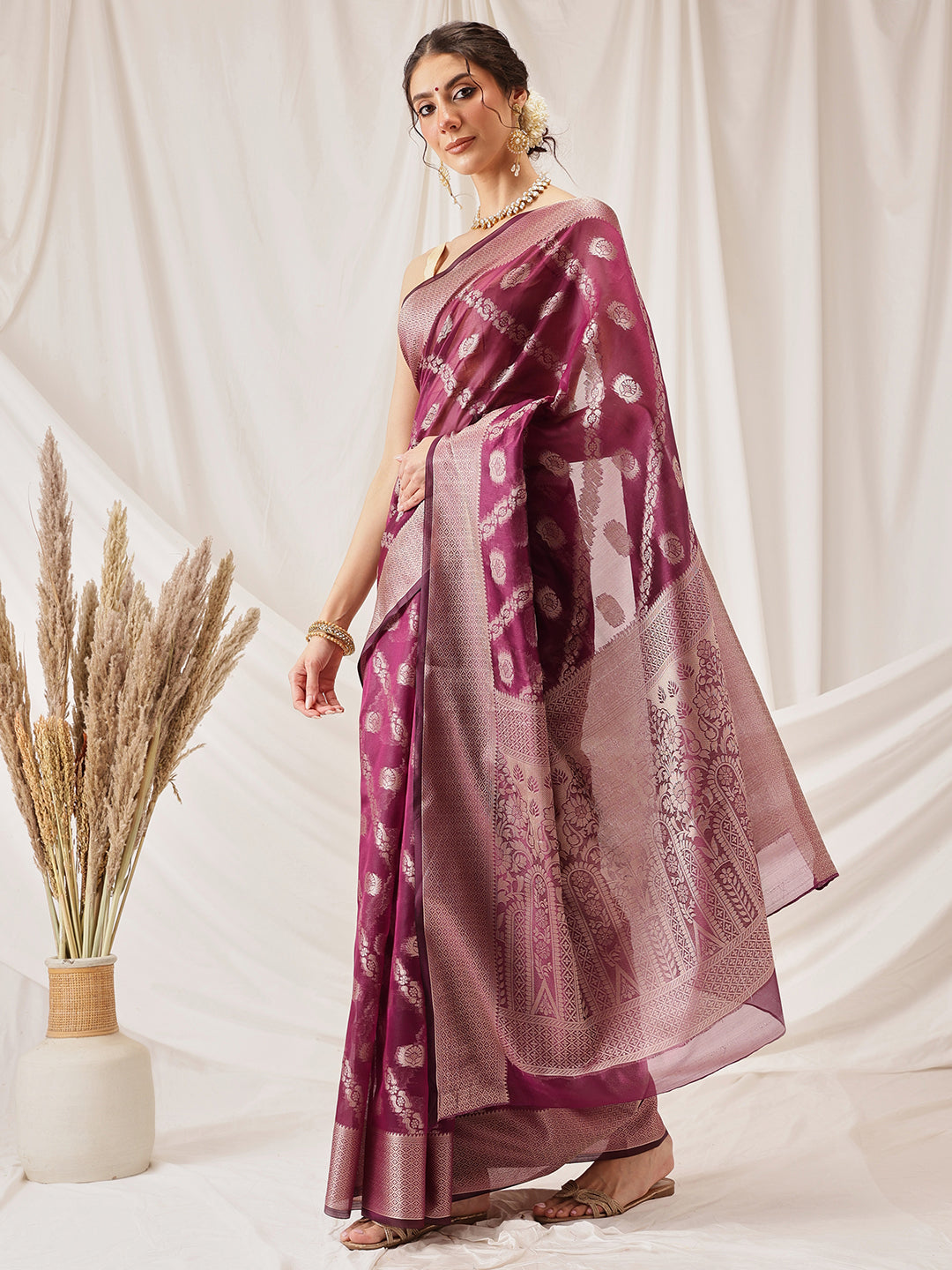 Purple Banarasi Organza Silk saree with Lahariya woven pattern