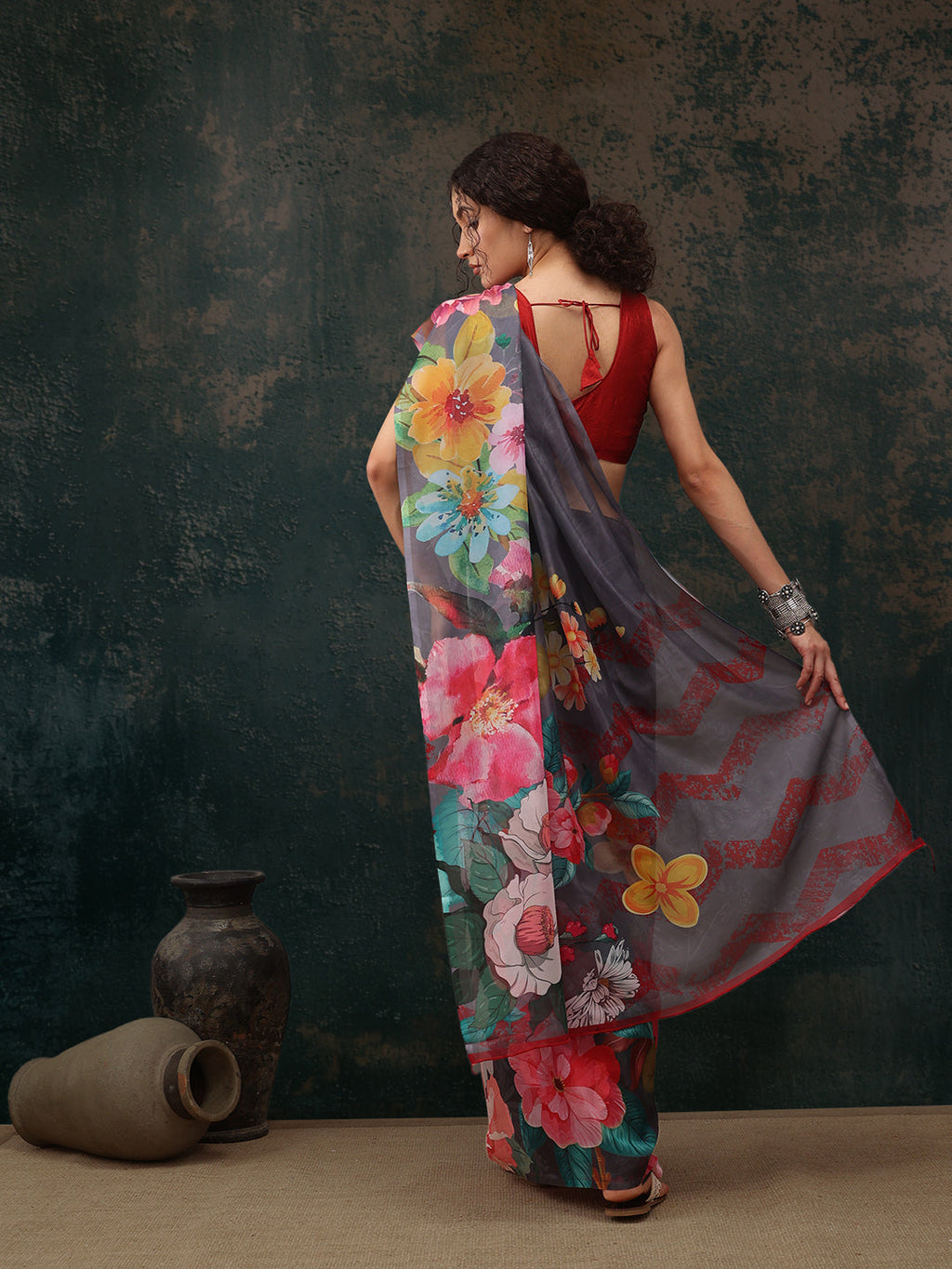 Gray Polyester Digital Print Floral Saree with Unstitched Blouse