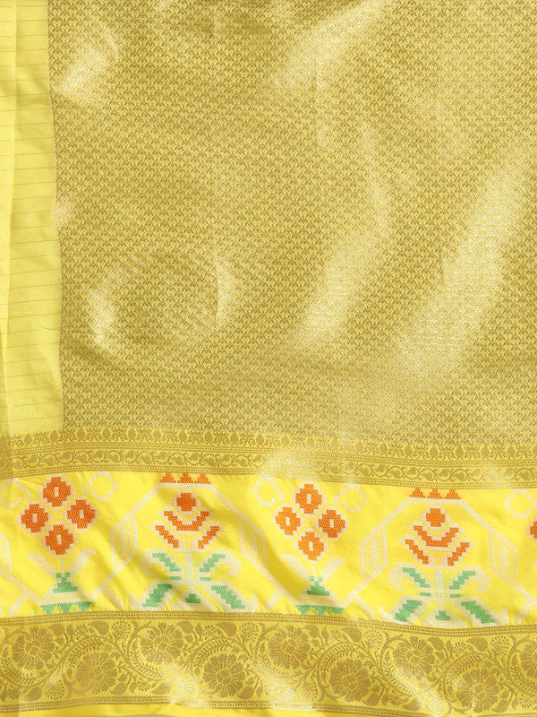 Gray Banarasi Silk Woven Zari Checked Saree with Unstitched Blouse