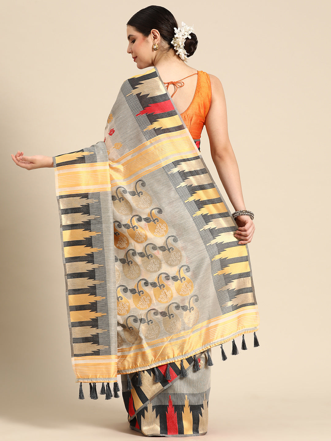 Gray Pure Cotton Floral Saree with Zari Design & Unstitched Blouse