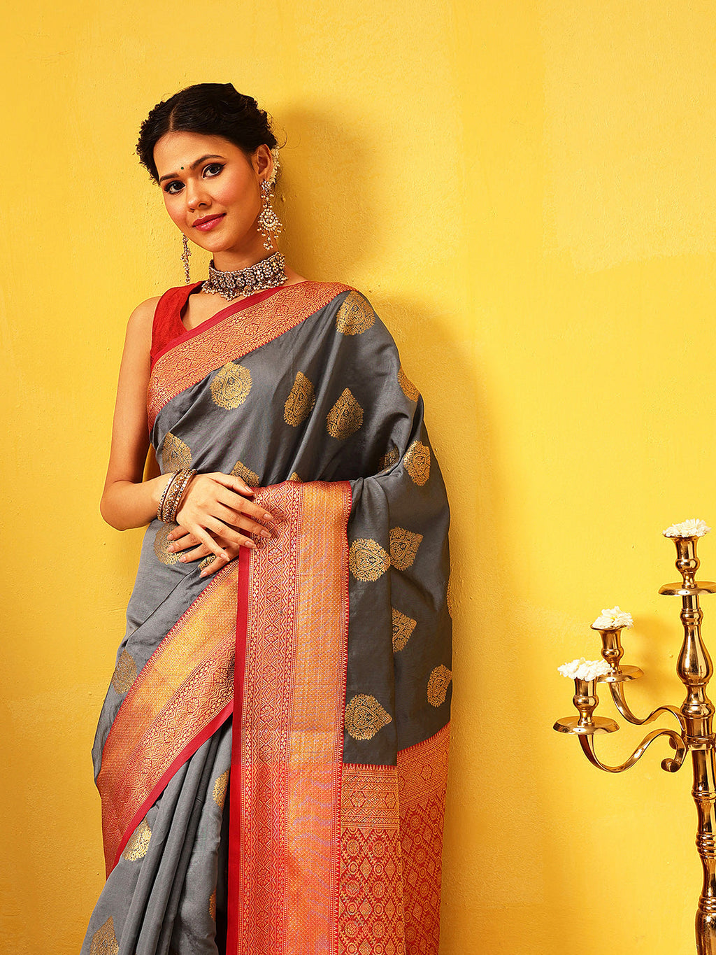 Grey Kanjeevaram Silk Saree with Elegant Woven Design