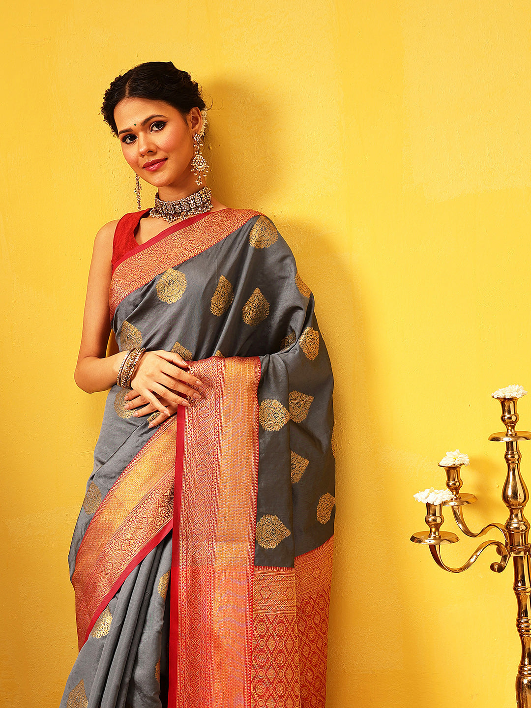 Grey Kanjeevaram Silk Saree with Elegant Woven Design