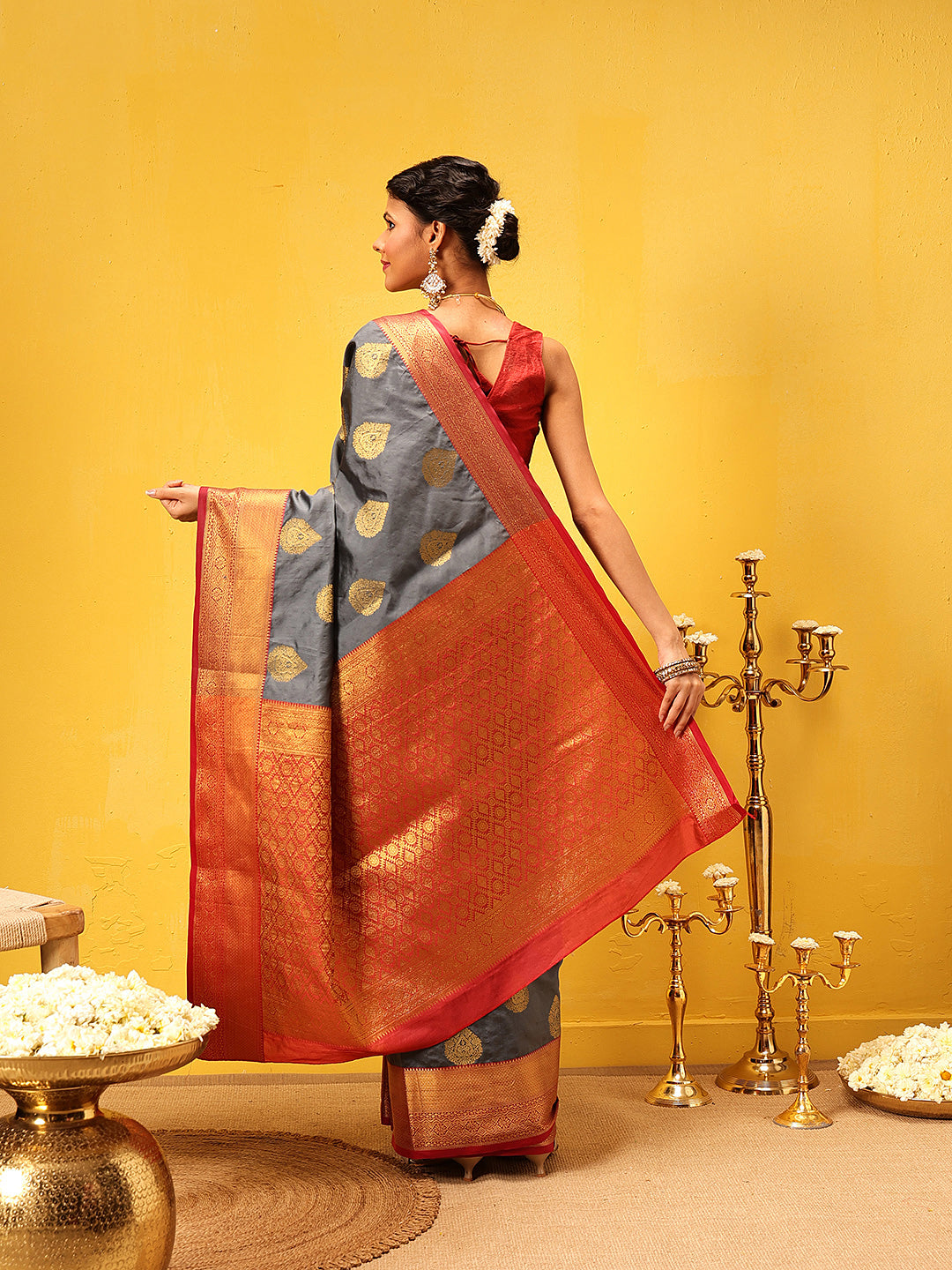 Grey Kanjeevaram Silk Saree with Elegant Woven Design