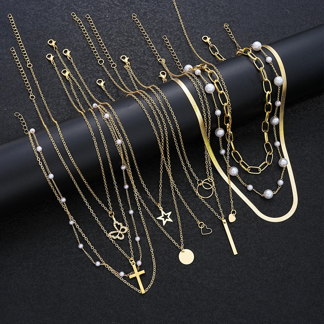 11 Pcs Simple Pearl Choker Necklaces Set for Women Fashion Layered Chain Star Cross Heart Pendant Charms Necklace Jewelry Gifts