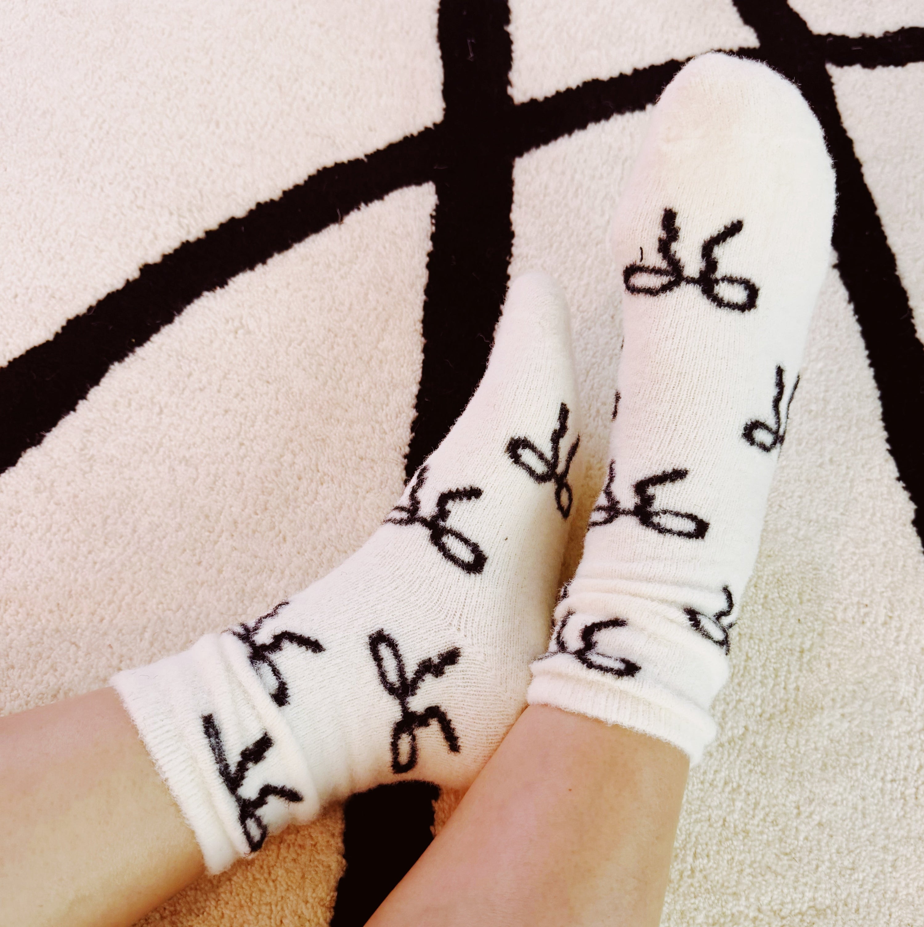 Sassy Bows Fuzzy Socks Set Of 2