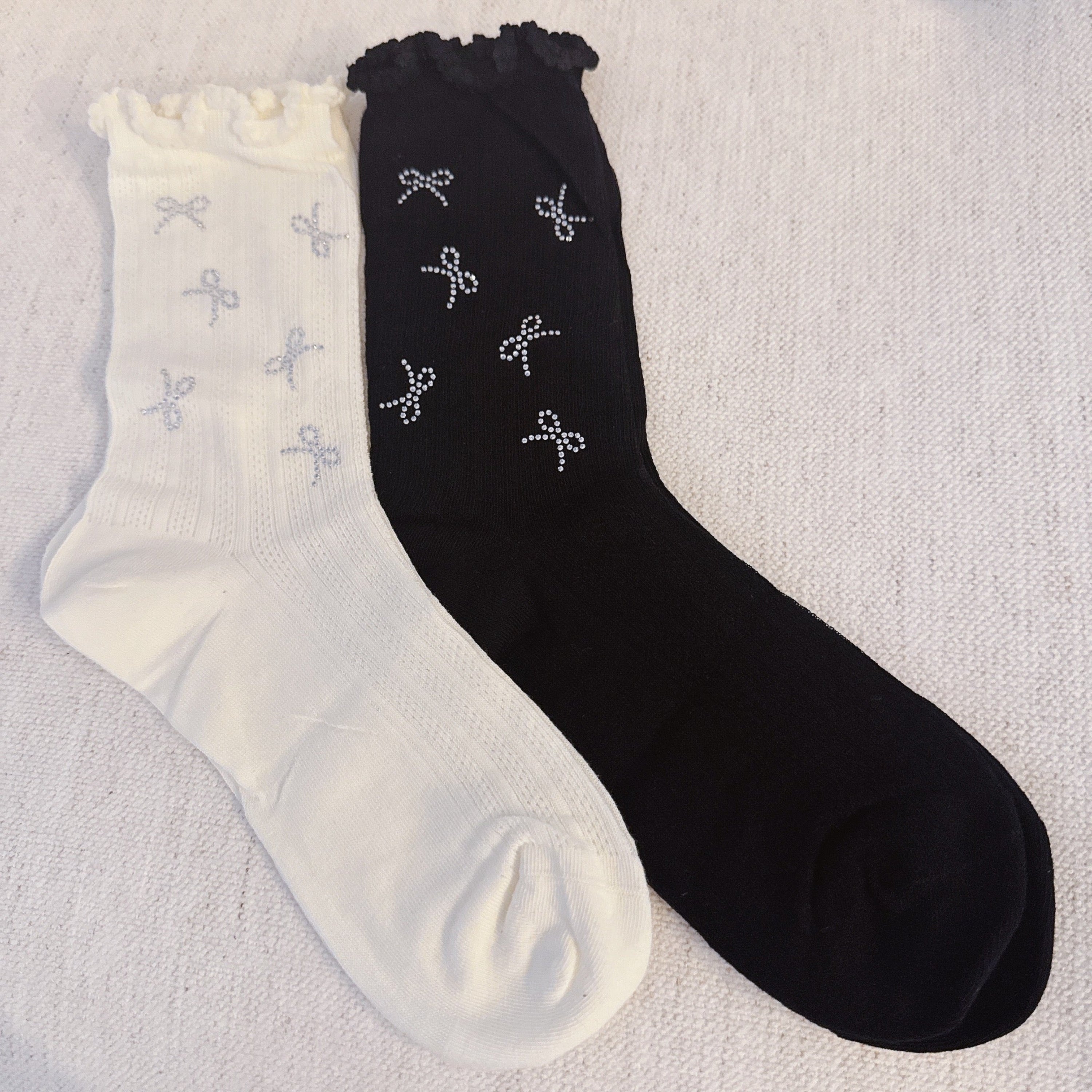Scattered Bows Socks Set Of 2