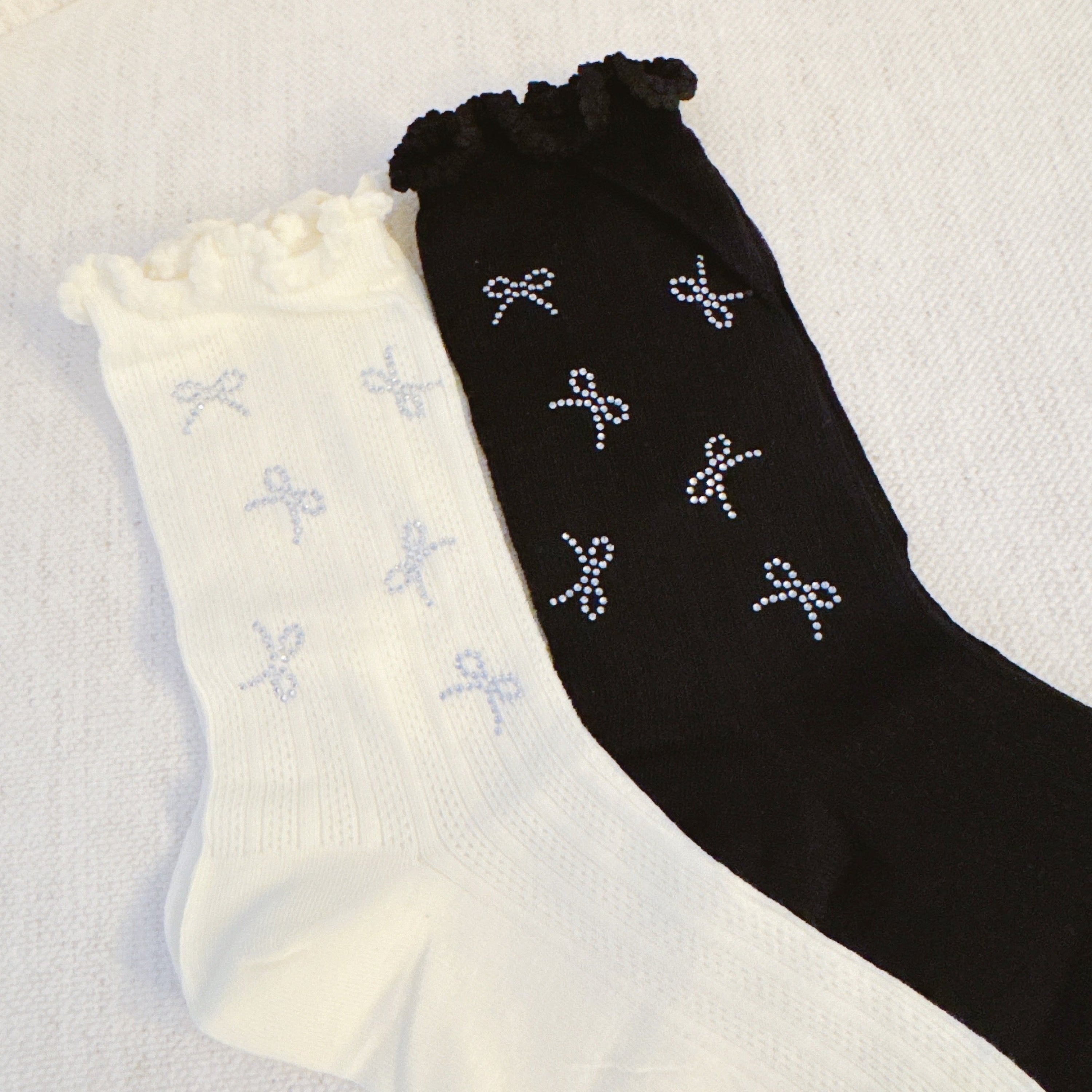 Scattered Bows Socks Set Of 2