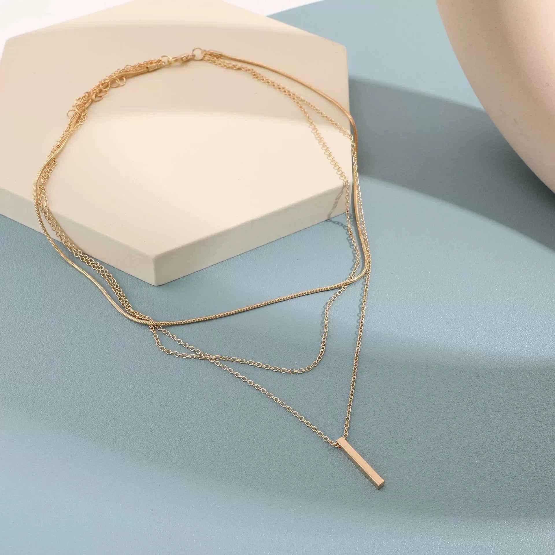 Fashion Layered Metal Bar Pendant Necklace for Women Daily Wear Gold Color Reactangle Clavicle Chain Collarbone Necklace Jewelry
