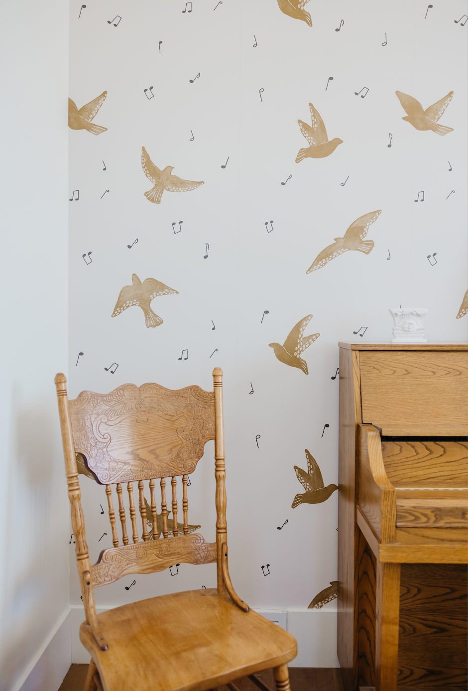 Lyra Removable Wallpaper in Cream and Gold