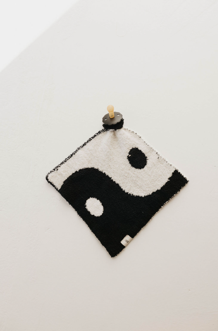 Lovey | Yin-Yang