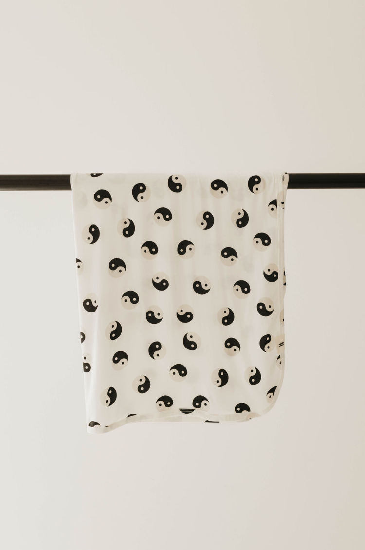 Bamboo Swaddle | Black & White Yin-Yang