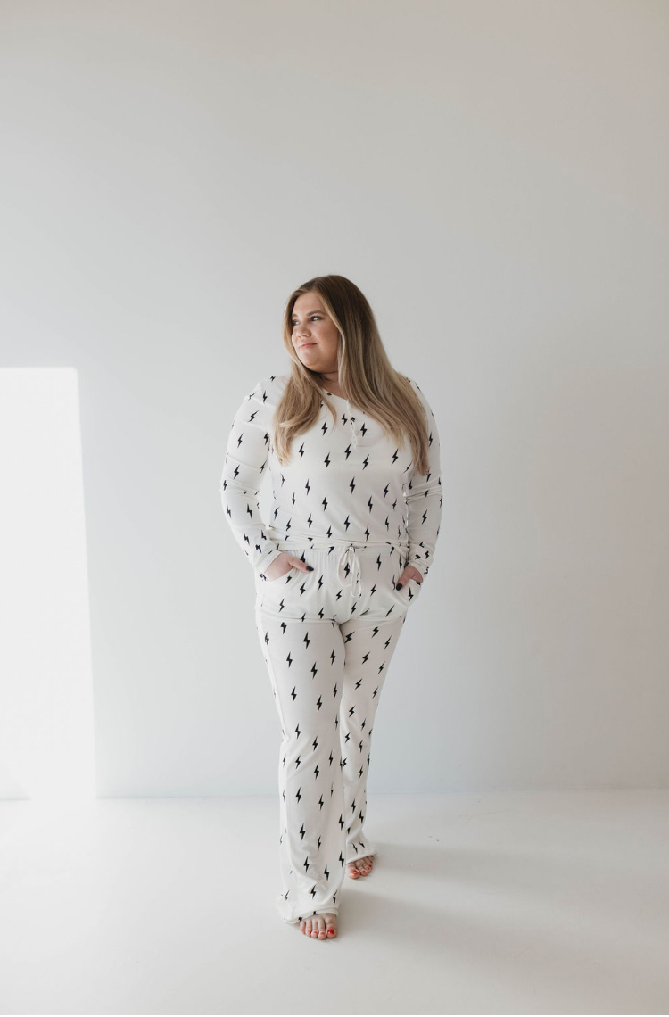 Women's Long Sleeve Bamboo Pajama Set in White & Black Lightning Bolt