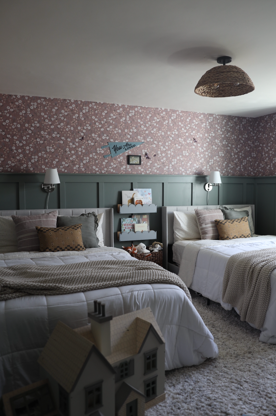 Elena Floral Wallpaper in Dusty-Rose and White