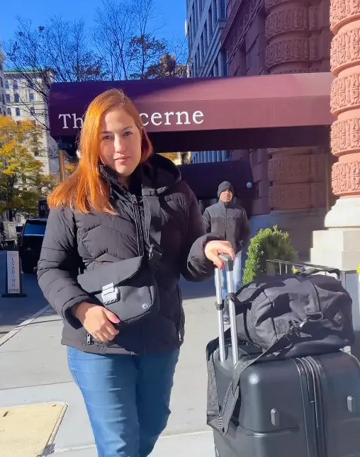 Lockable Crossbody Bag for Travel – Stylish, Secure, and Anti-Theft
