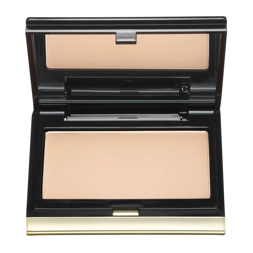 Kevyn Aucoin The Sculpting Contour Powder in matte finish for defined cheekbones.
