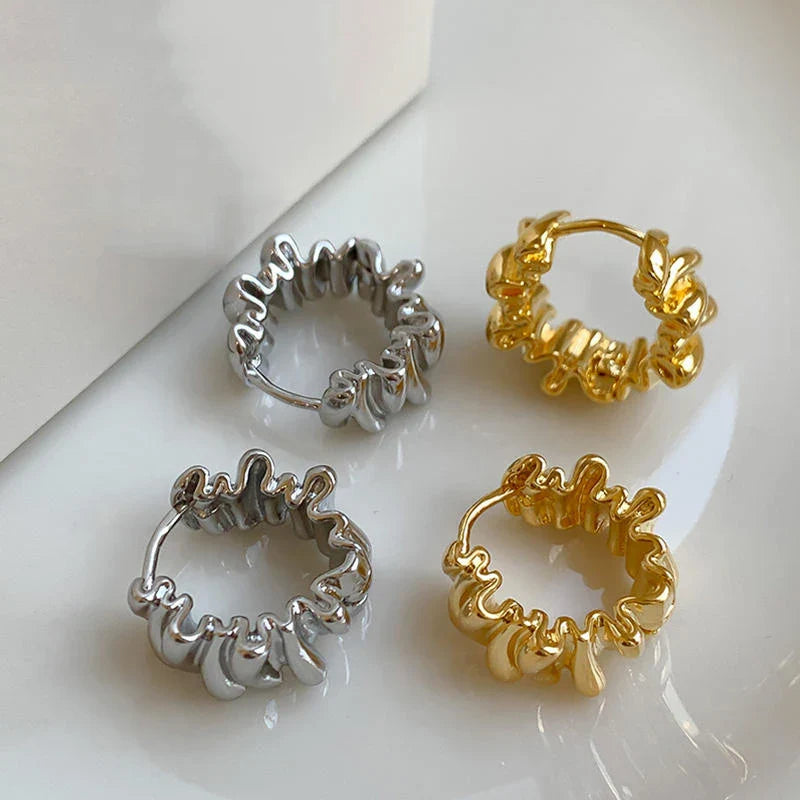 Irregular Wavy Pleated Earrings for Women Retro Trendy Copper Metal Earrings Design Simple Temperament Senior Fashion Jewelry