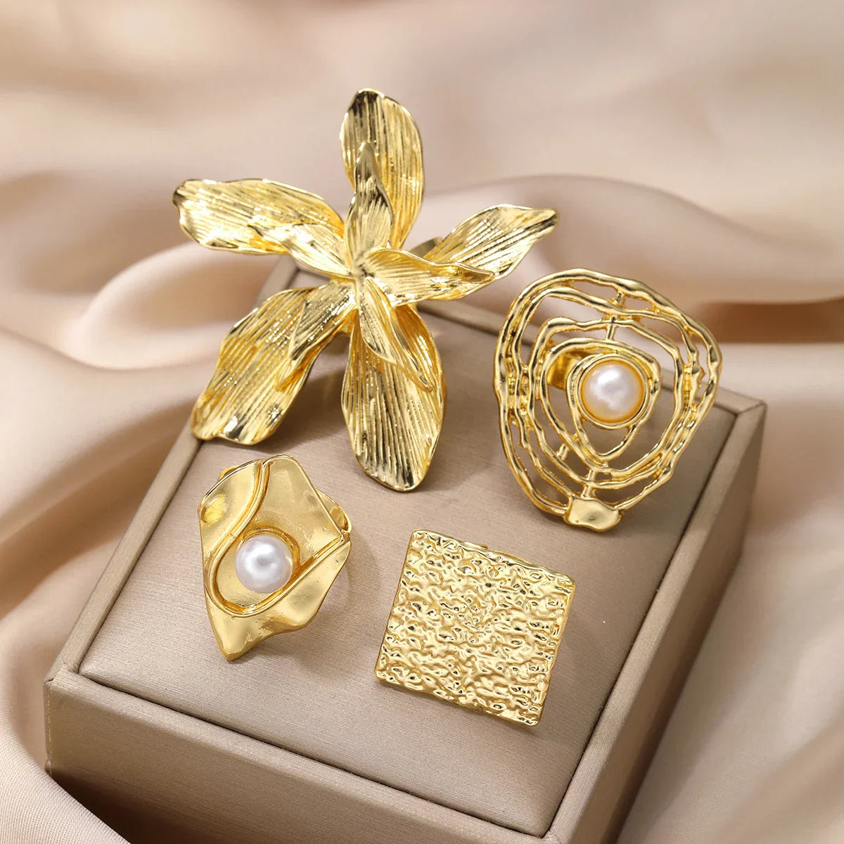 4 Pcs Exaggerated Gold Color Ring Set for Women 2025 Personality Metal Punk Party Big Flower Finger Ring Jewelry Accessories