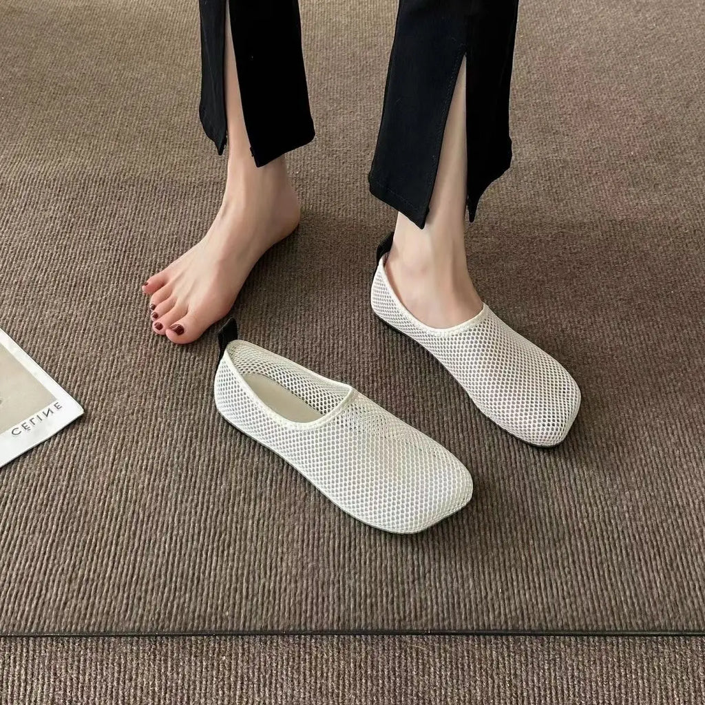 Women's Casual Mesh Slip-On Sandals in Black and White - Image 2