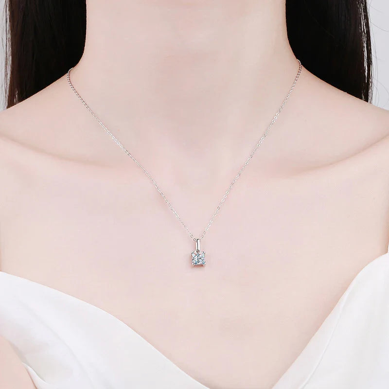 NeeTim 1ct Princess Cut Moissanite Necklace Pendant S925 Sterling Silver Party Wedding Dimond Necklaces For Women Certified
