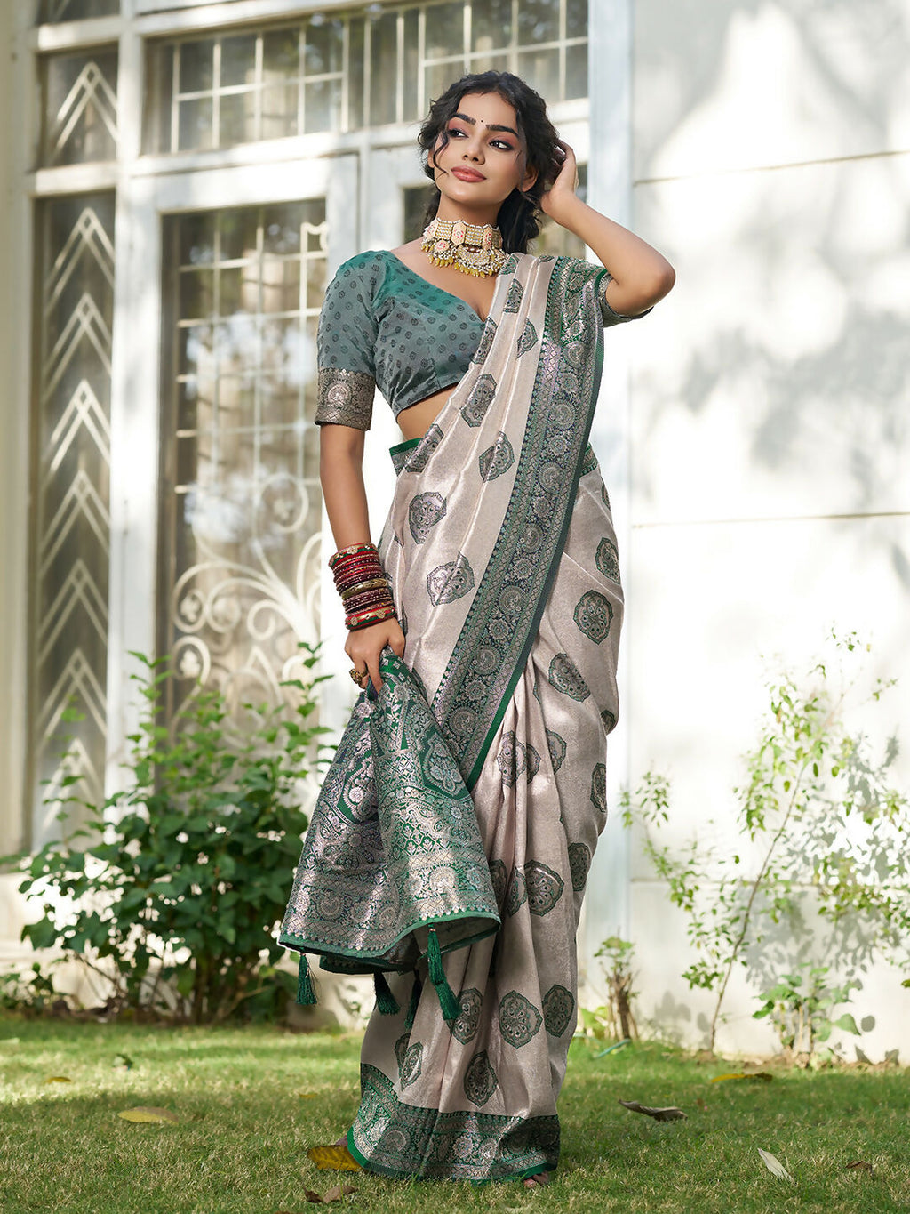 Cream and Dark Green Silk Blend Saree Traditional Ethnic Wear