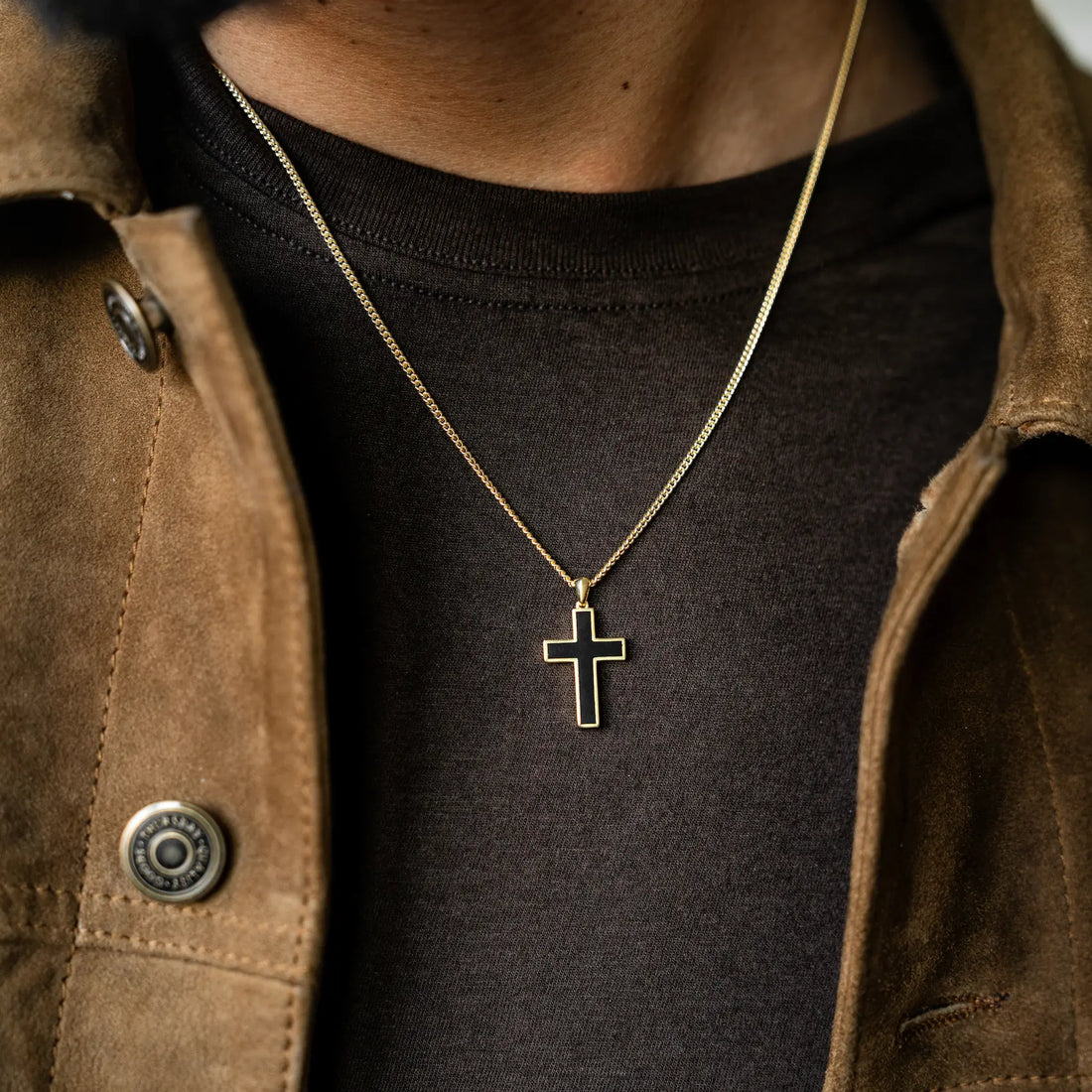 Compass Pendant Necklace with Sapphire Stone and Curb Chain