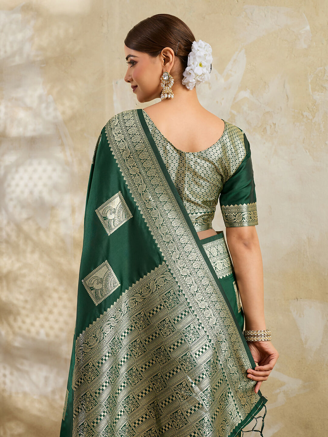 Dark Green Silk Blend Saree with Coordinating Blouse