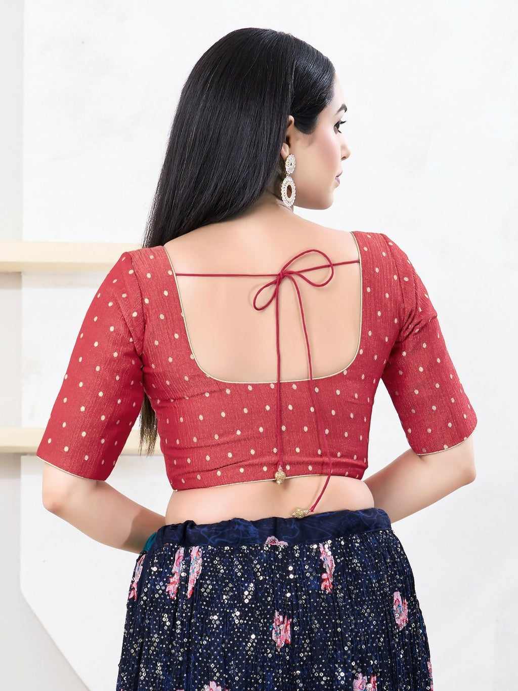 Red Tissue Sleeveless Round Neck Front Open Blouse