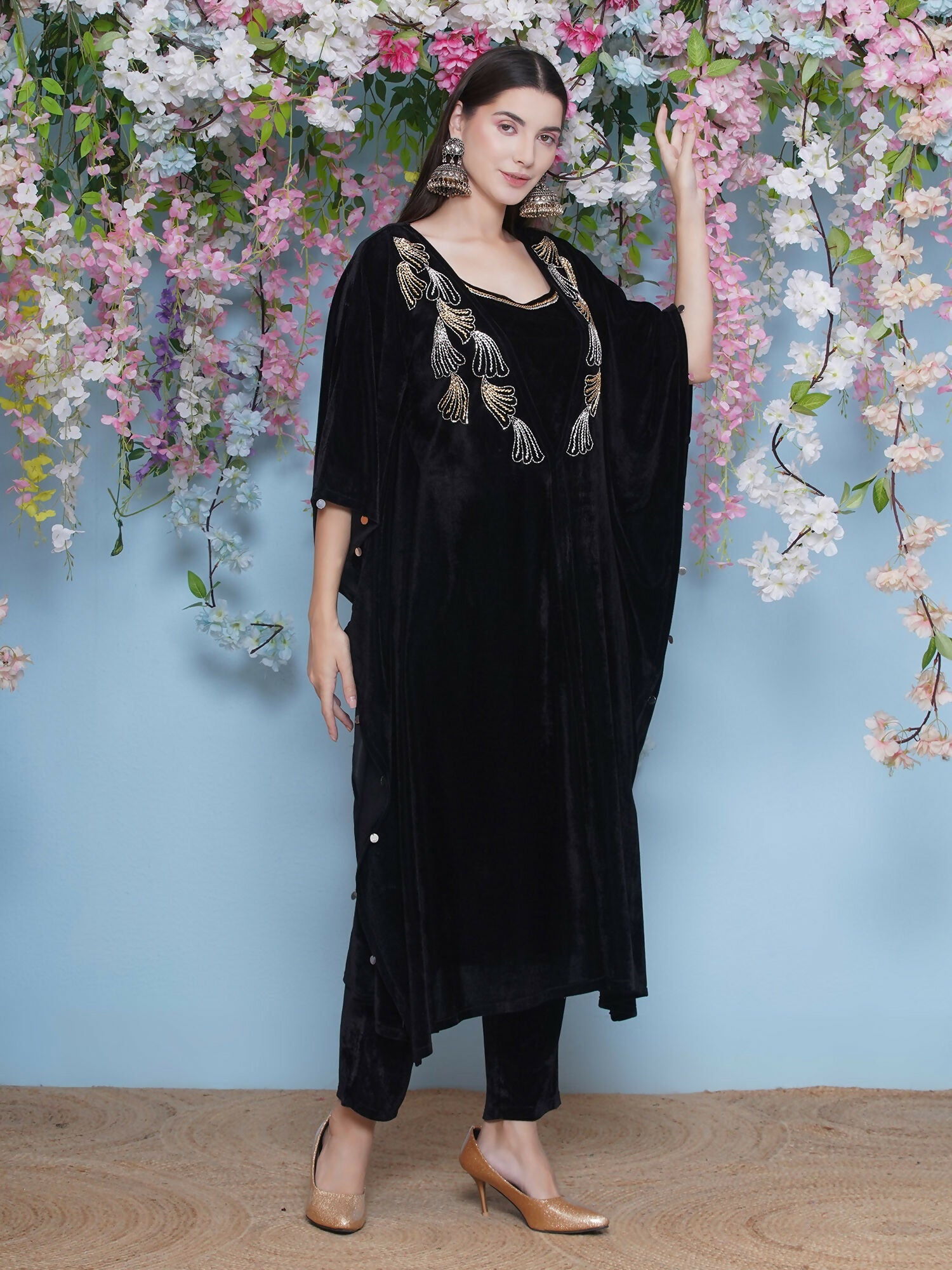 Black Hand Embellished Velvet Kaftan Set with Inner and Pant