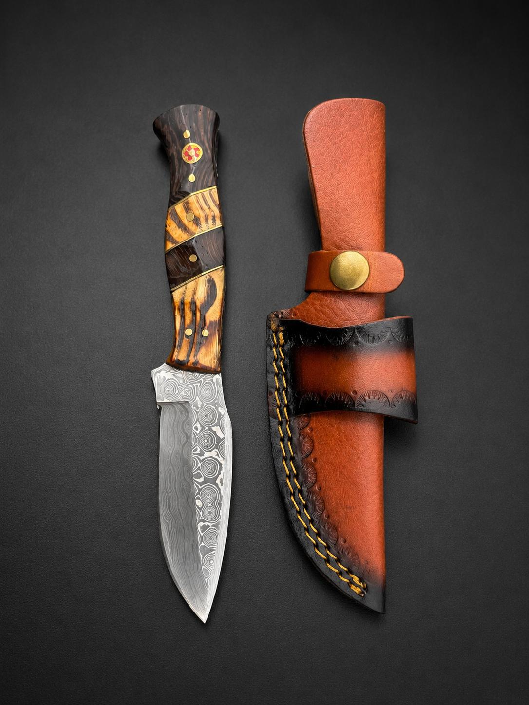 Damascus steel hunting knife with segmented Wenge and Tigerwood handle and leather sheath