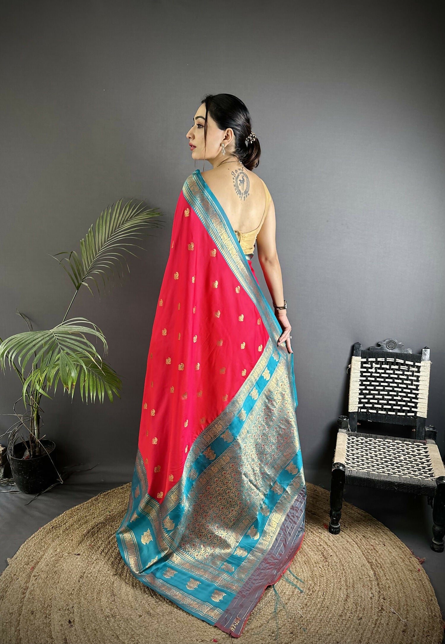 Joban Fashion Hot Pink Banarasi Soft Silk Woven Butti Saree