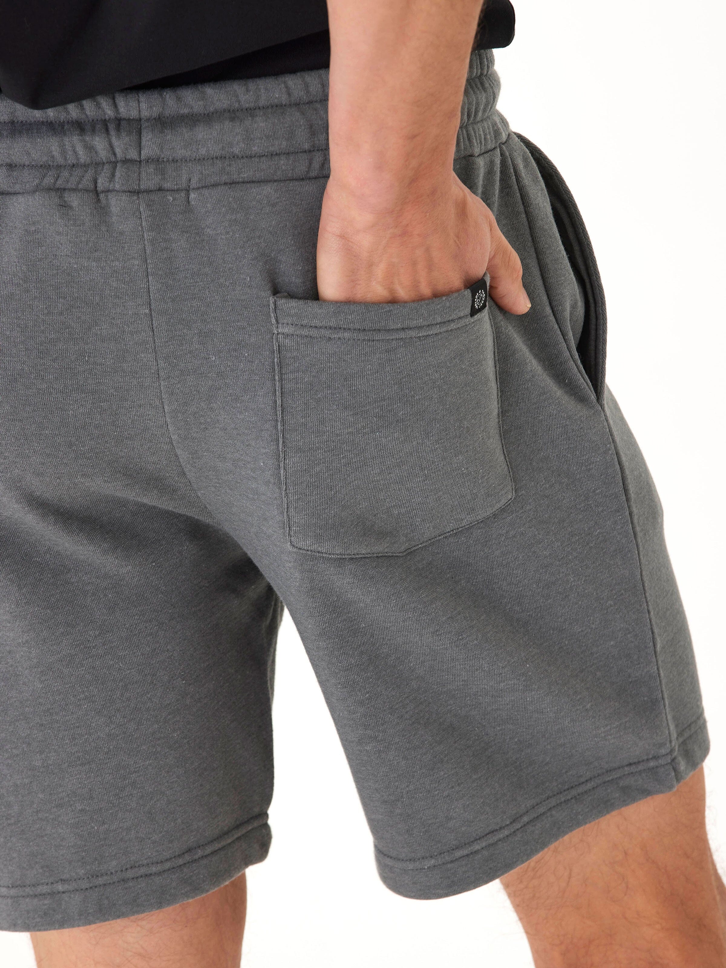 Men’s Mineral Wash Fleece Short in Grey