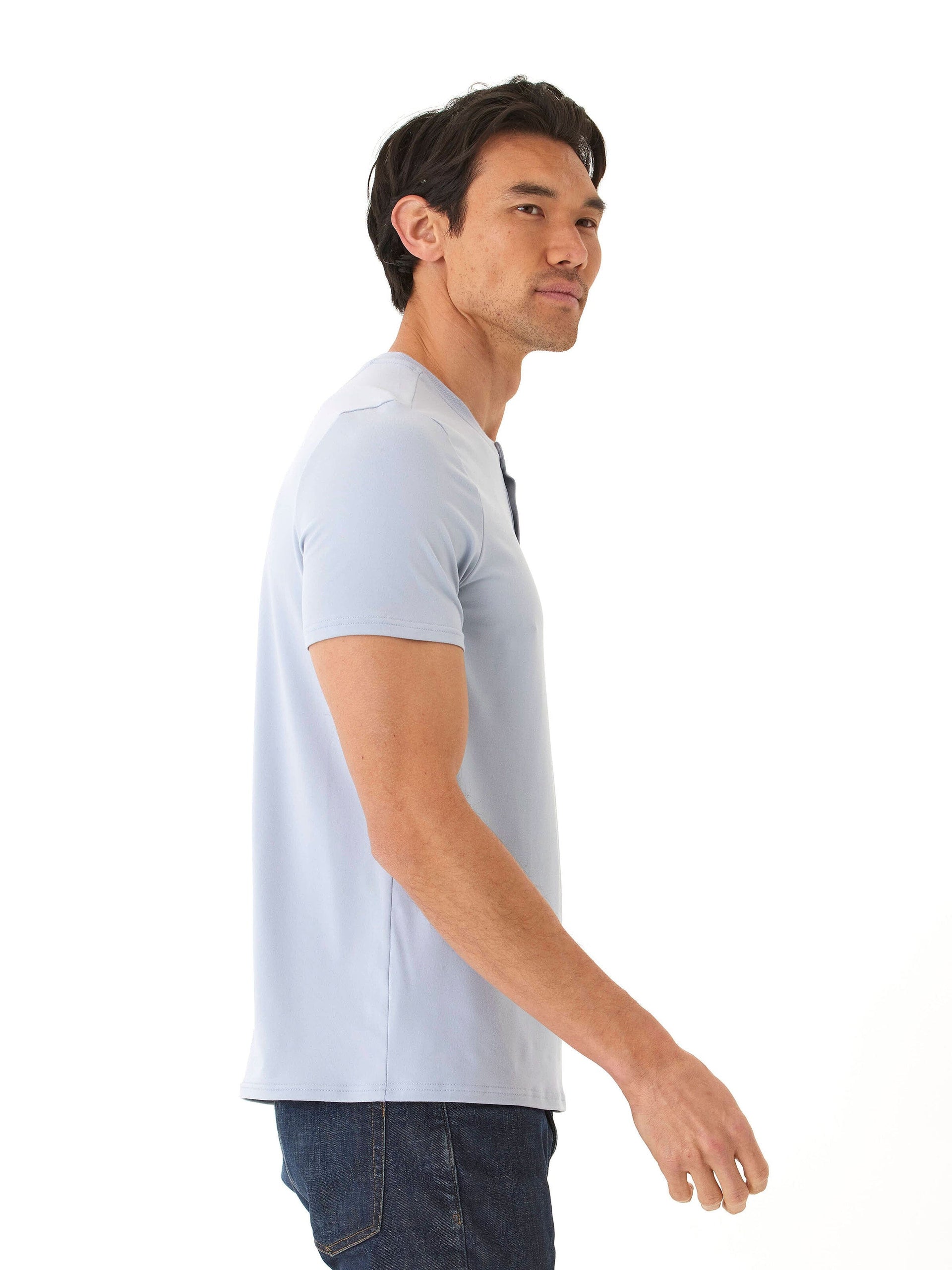 Men’s Luxe Jersey 2-Button Henley in Light Blue