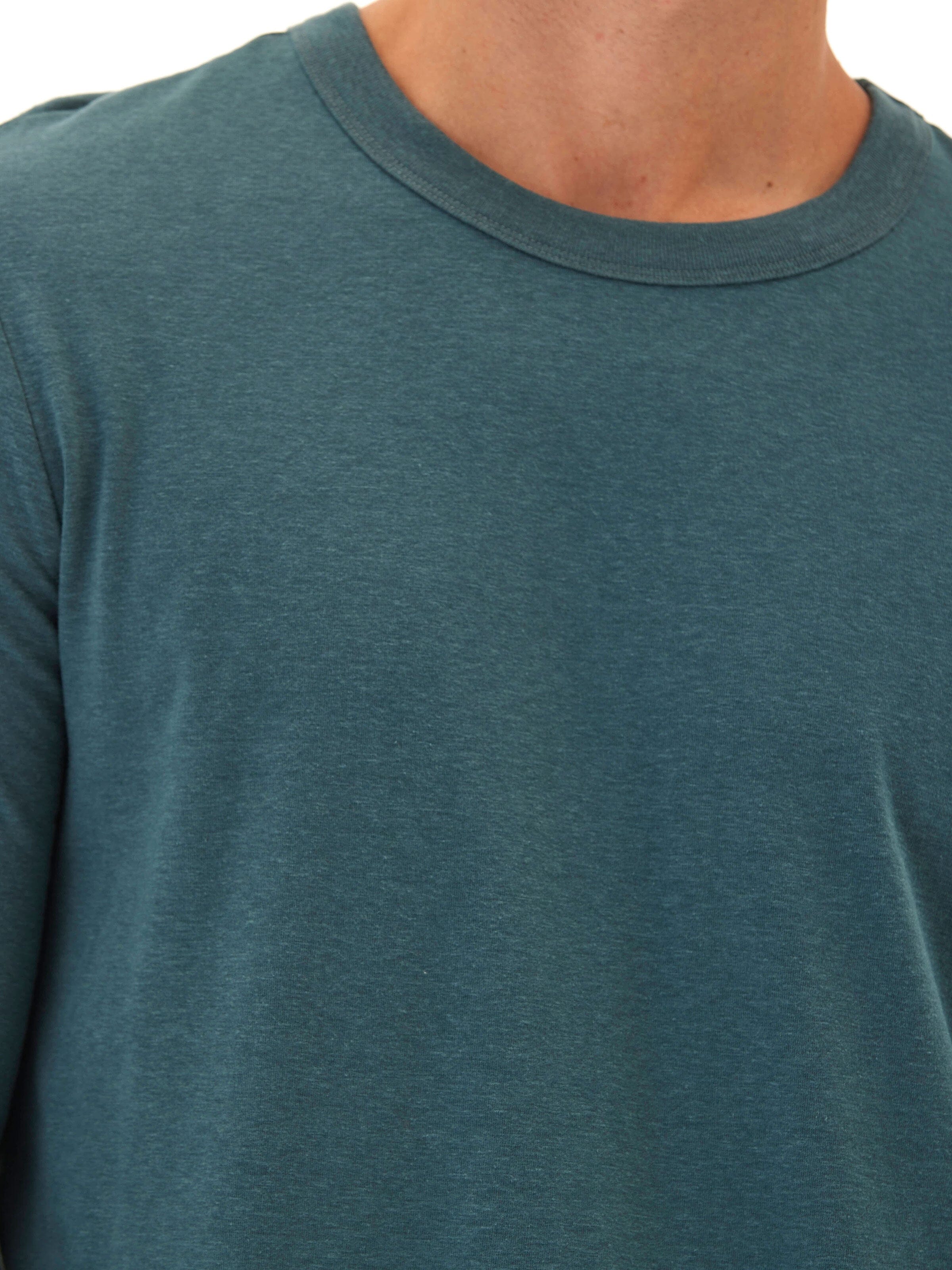 Triblend Long Sleeve Crew Neck Athletic Shirt for Everyday Wear
