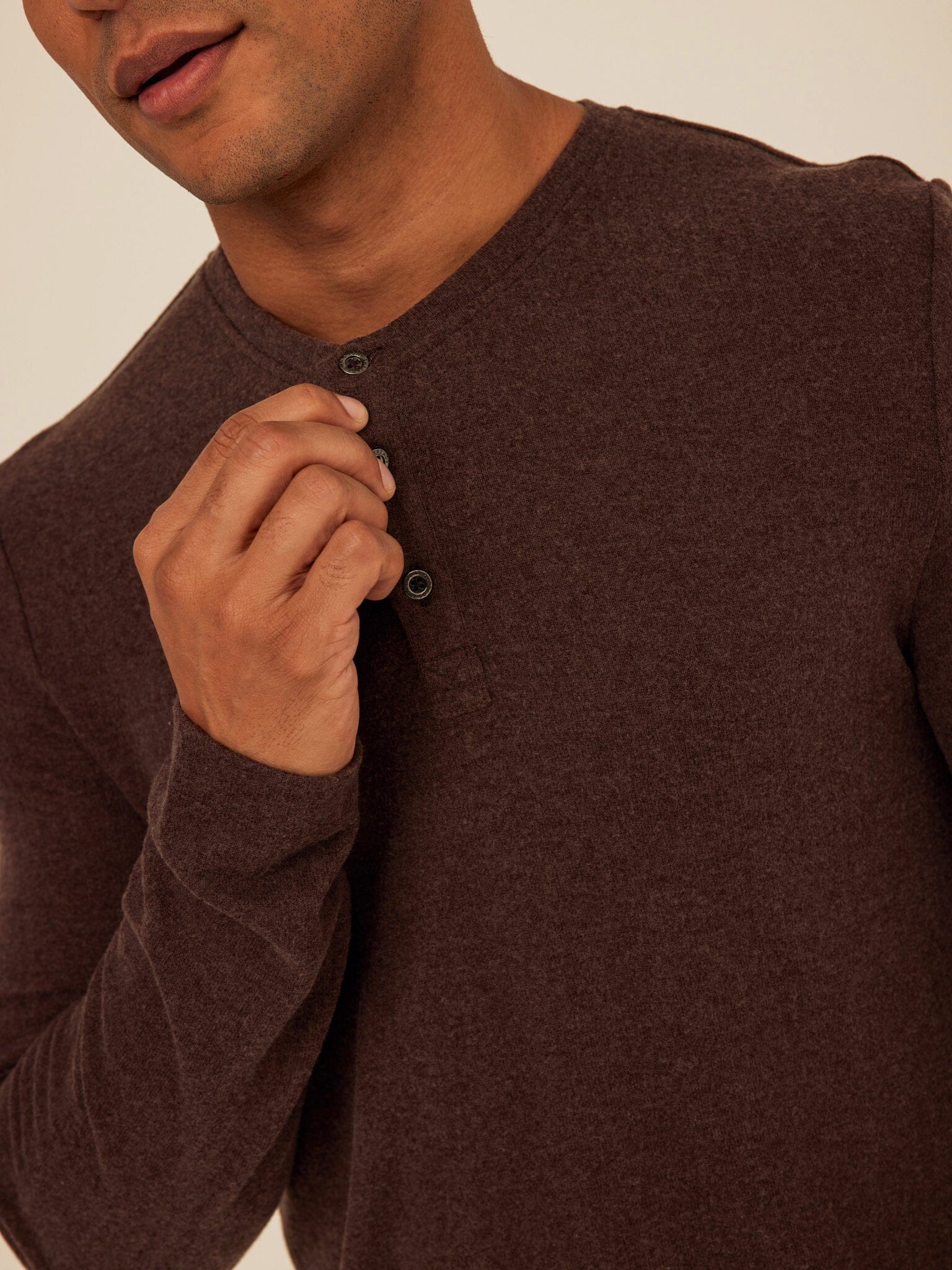Elias Men’s Long Sleeve Henley Shirt in Dark Brown Knit