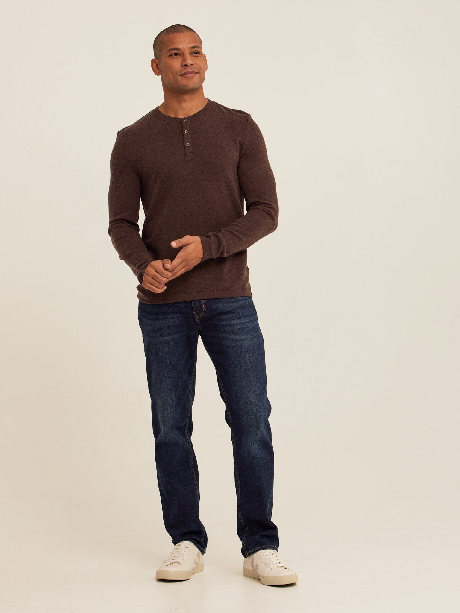 Elias Men’s Long Sleeve Henley Shirt in Dark Brown Knit