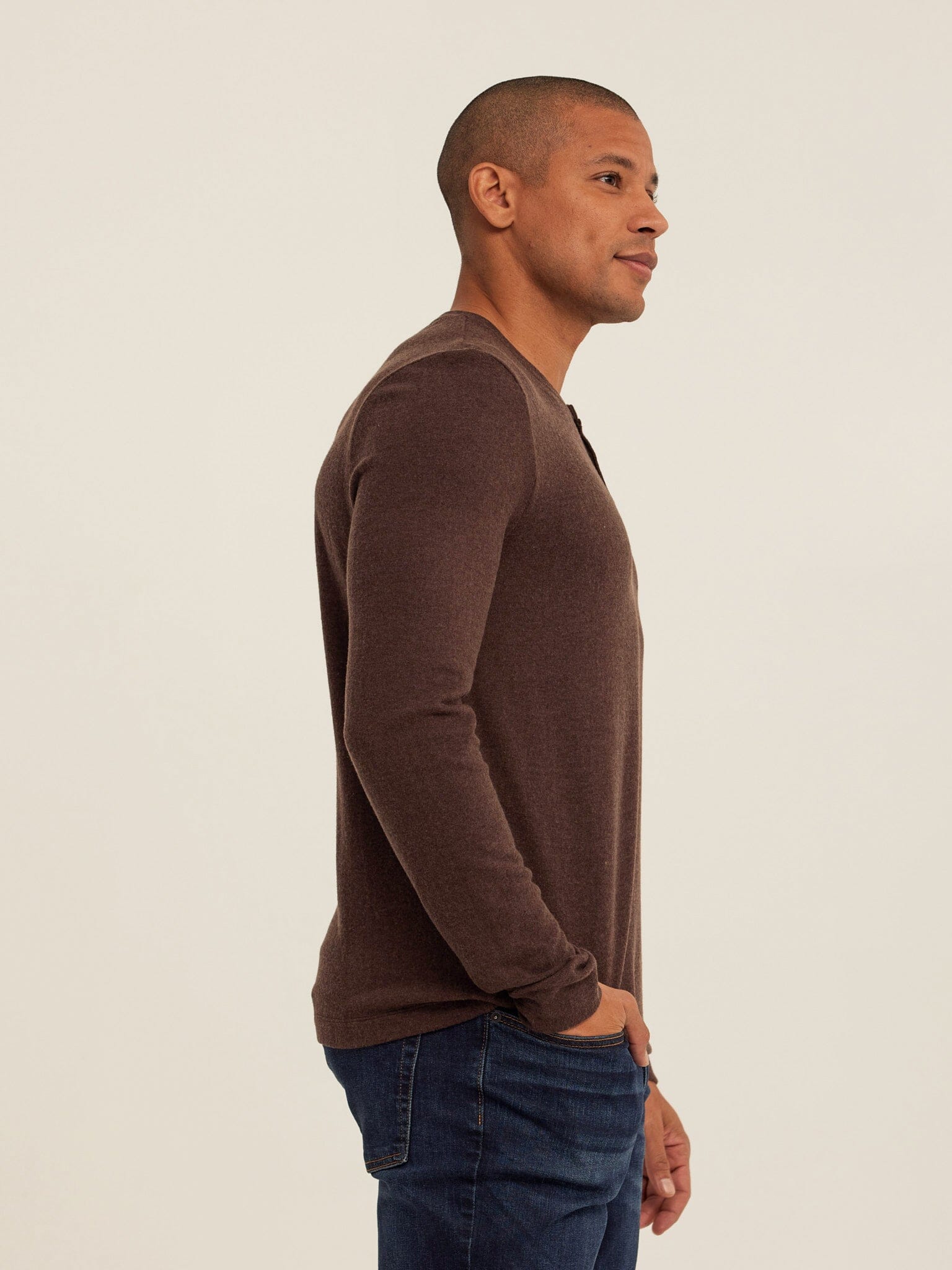 Elias Men’s Long Sleeve Henley Shirt in Dark Brown Knit