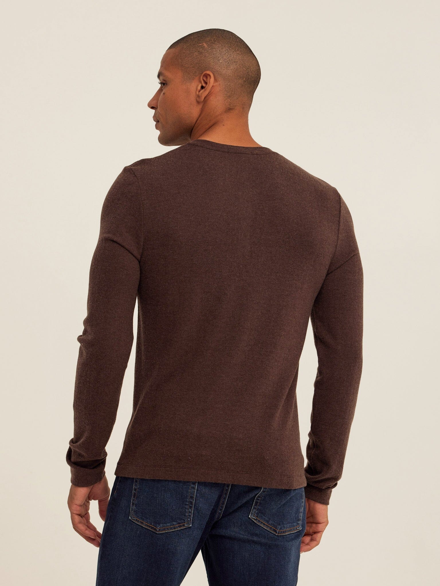 Elias Men’s Long Sleeve Henley Shirt in Dark Brown Knit