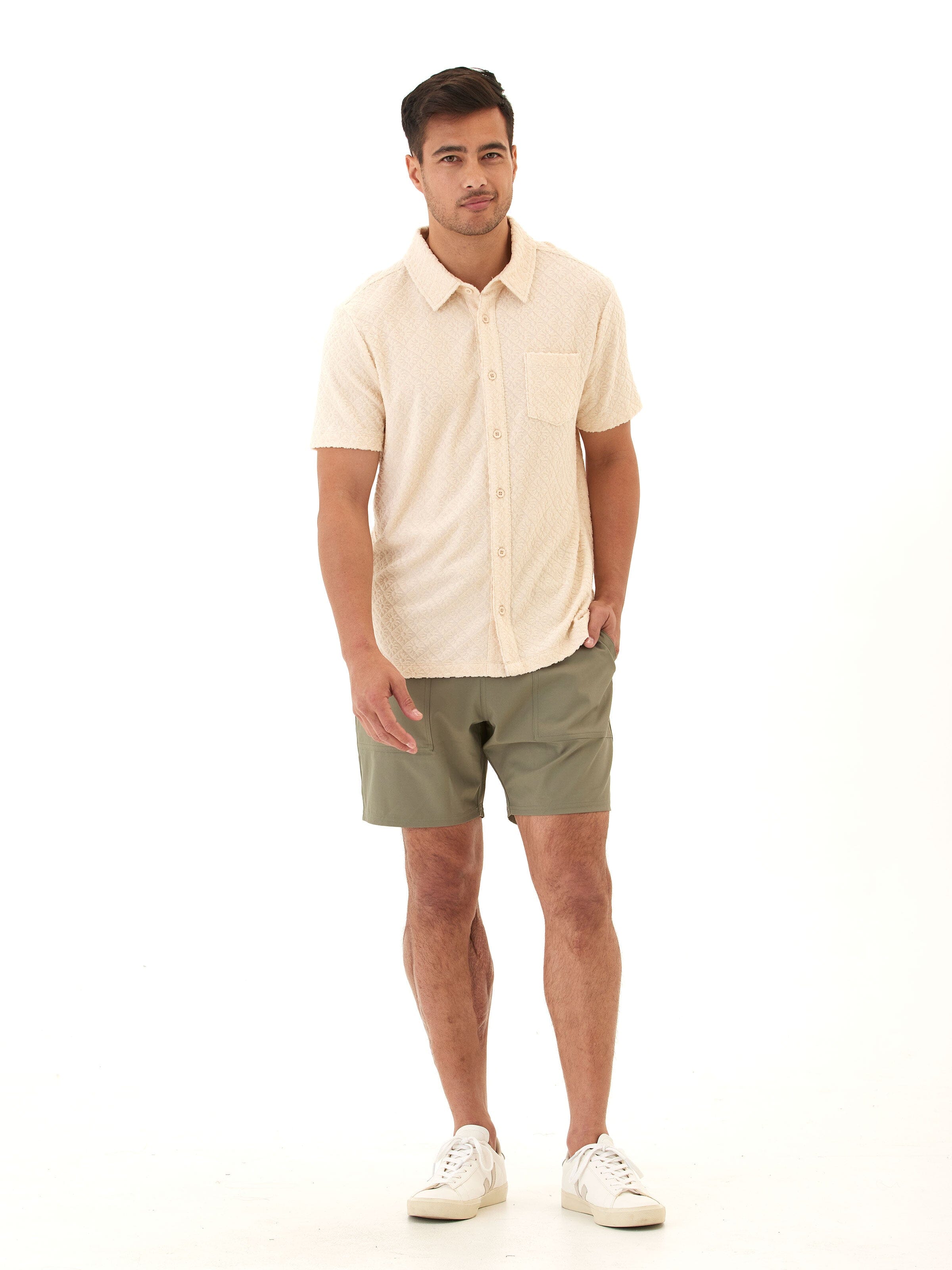 Paxton Jacquard Terry Button-Down Pocket Shirt in Cream and Beige