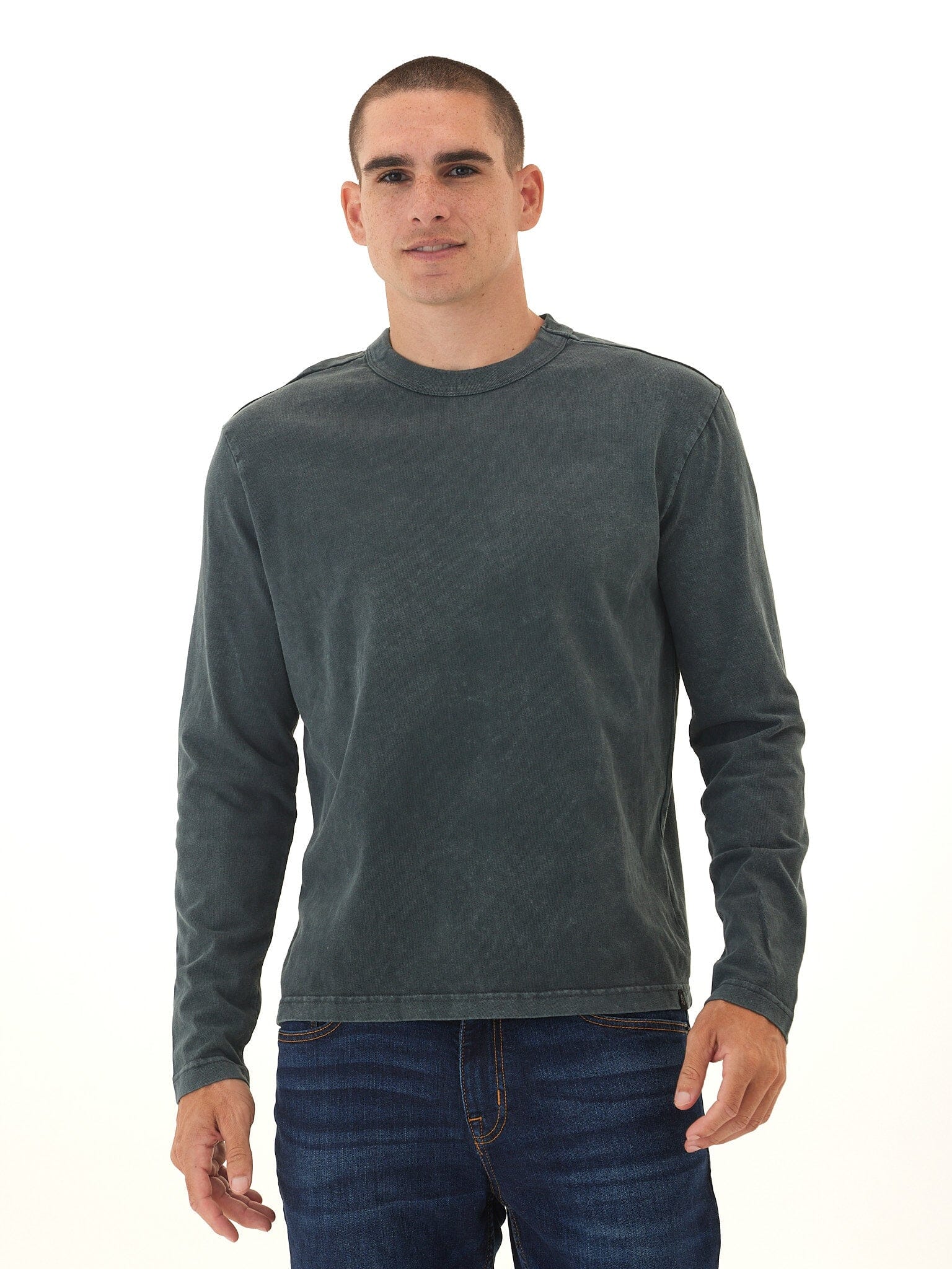 Men's Johnny relaxed fit long sleeve tee in charcoal with a mineral-washed finish.