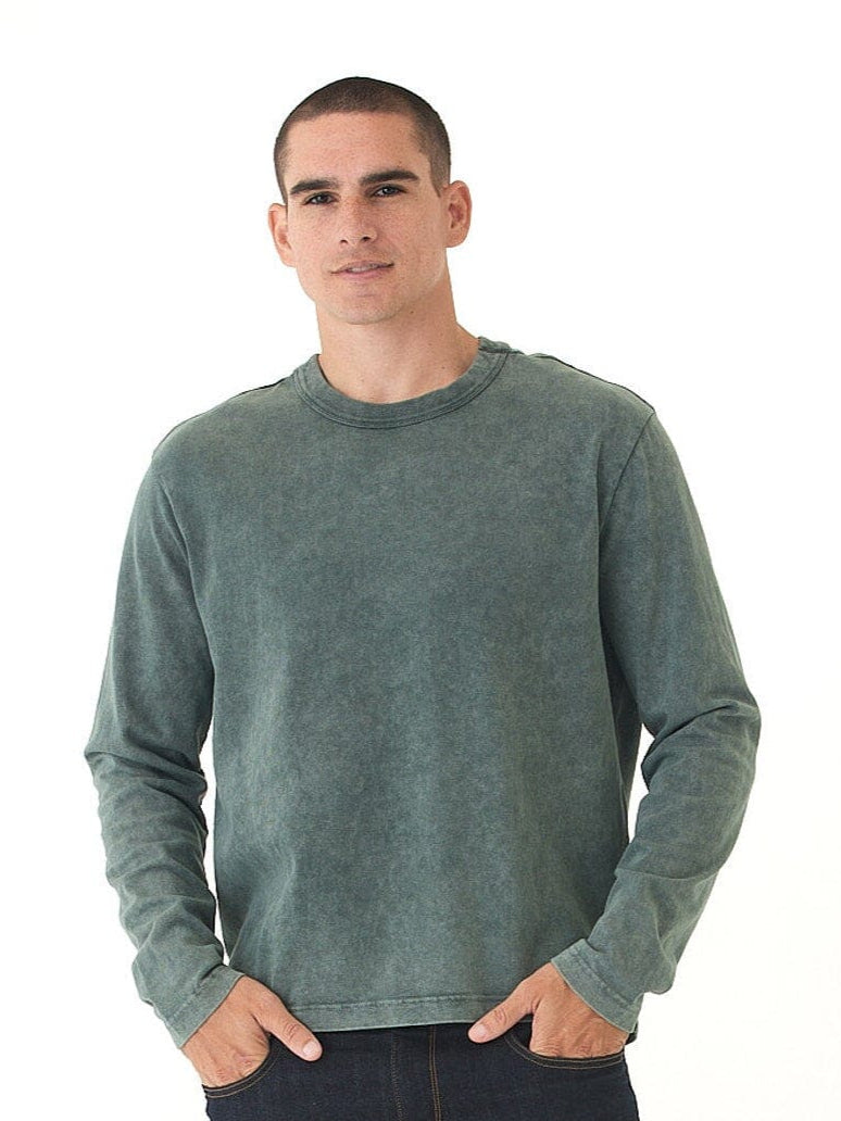 Men's relaxed fit mineral wash long sleeve crewneck t-shirt in solid grey